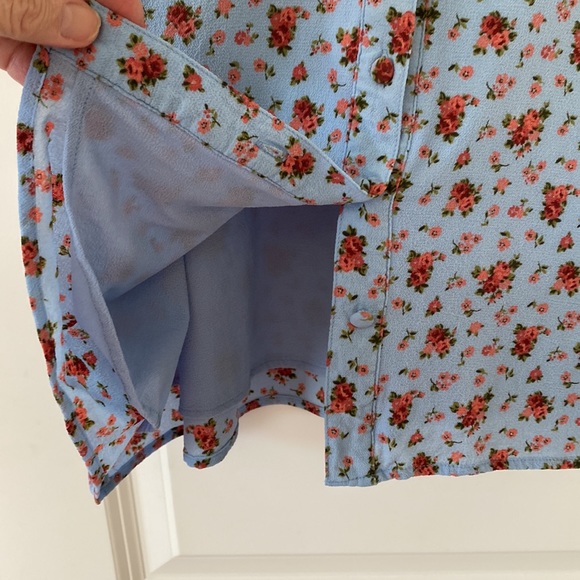 Reformation Page Mini Dress in Petunia Blue w Roses, Puff Sleeves, Split Back - Picture 10 of 14